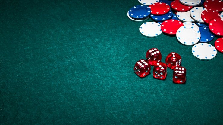 Pengguna mobile membaca promosi klabet